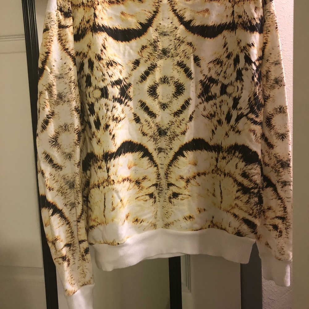 Sweater - Picture 2 of 2